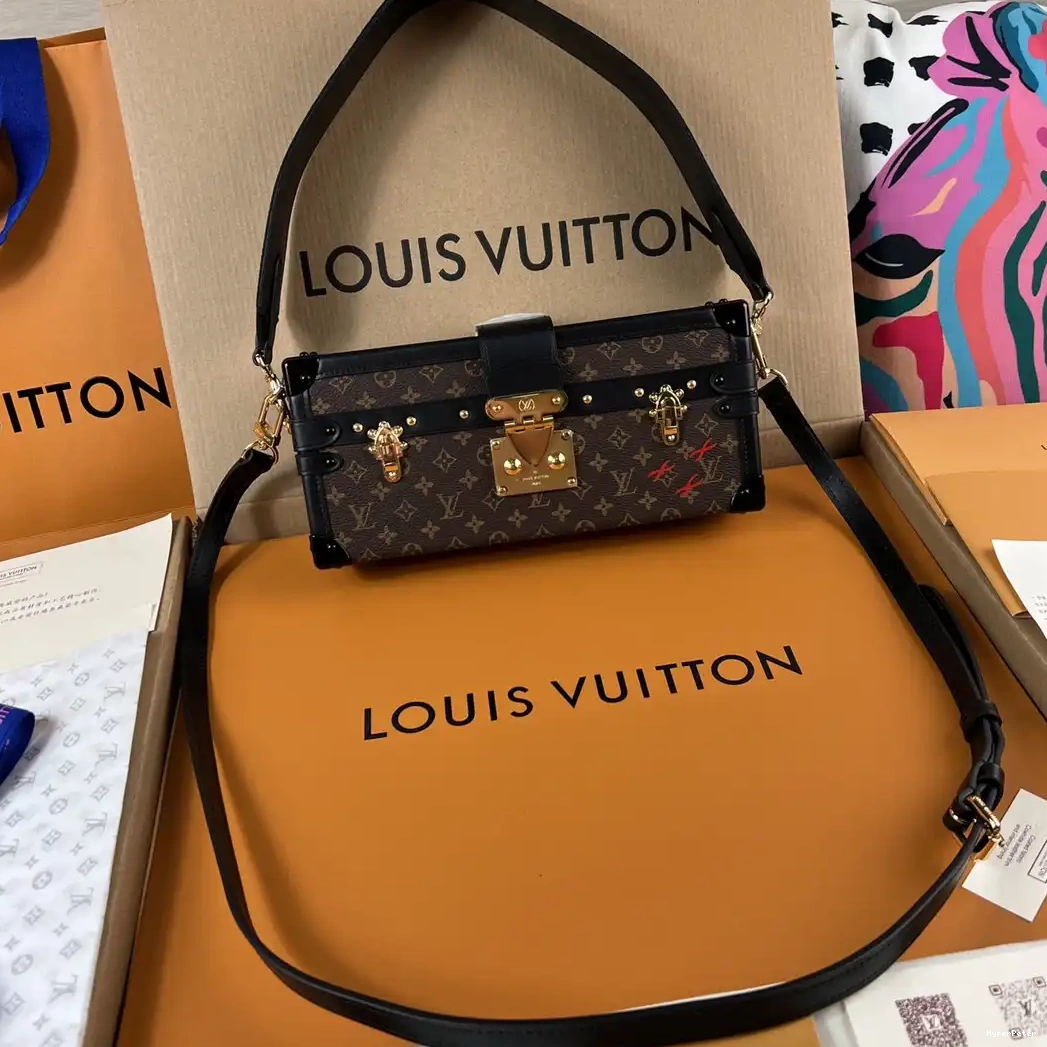 PETITE LOUIS EAST WEST VUITTON MALLE 0611